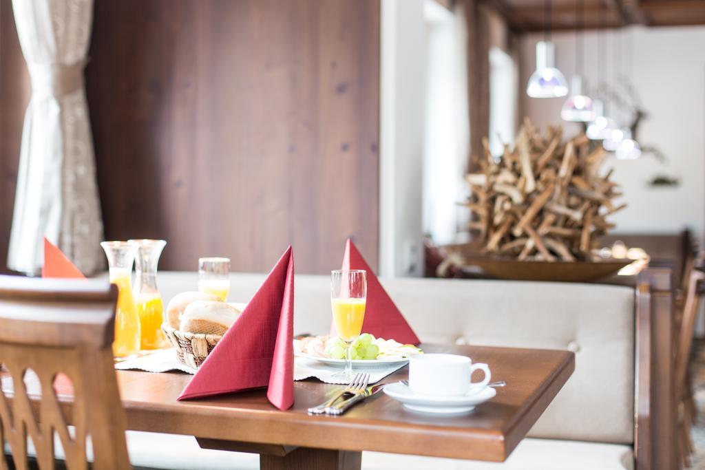 Hotel Garni Caroline Ischgl Szoba fotó